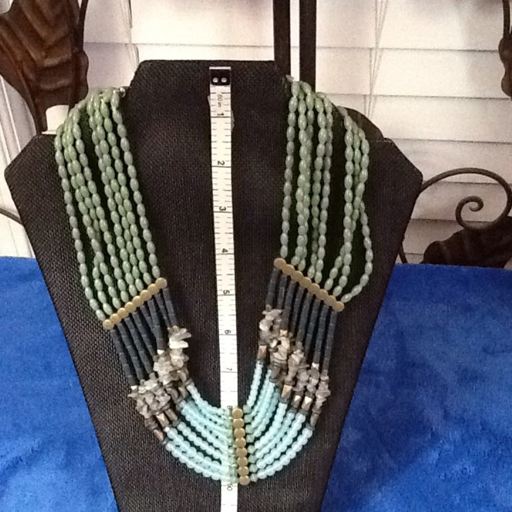 Shades Of Jade & Gold Necklace